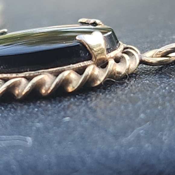 Vintage GF Small Pendant - Picture 2 of 5